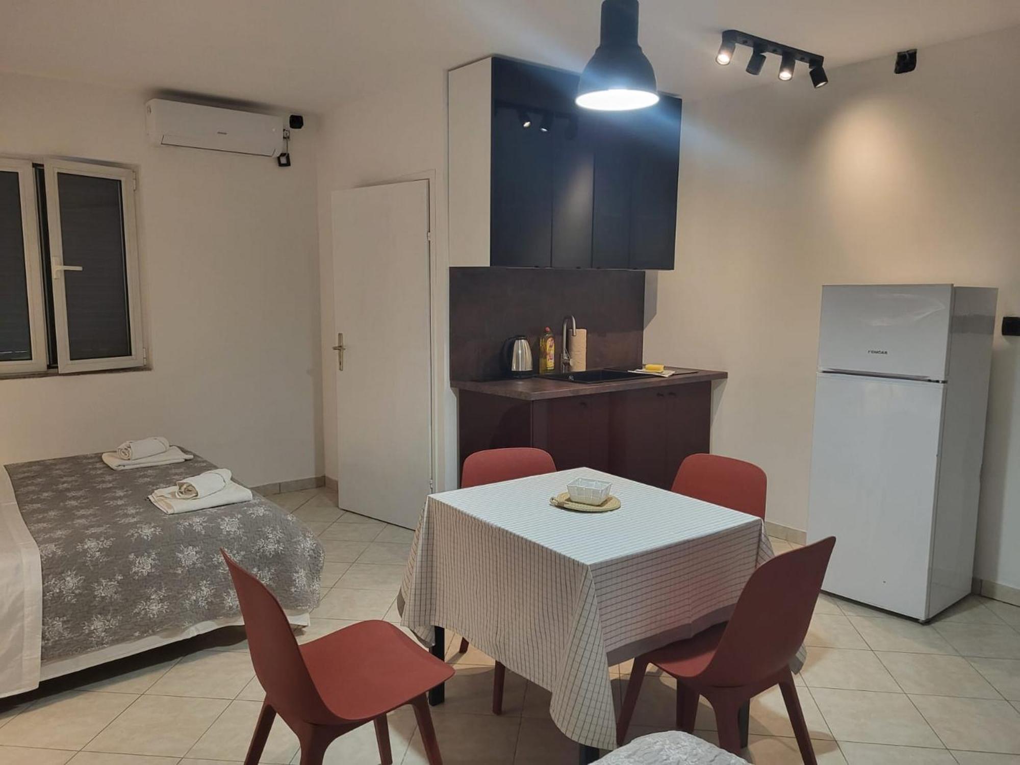 Batkoski Apartments Pag Town Bagian luar foto