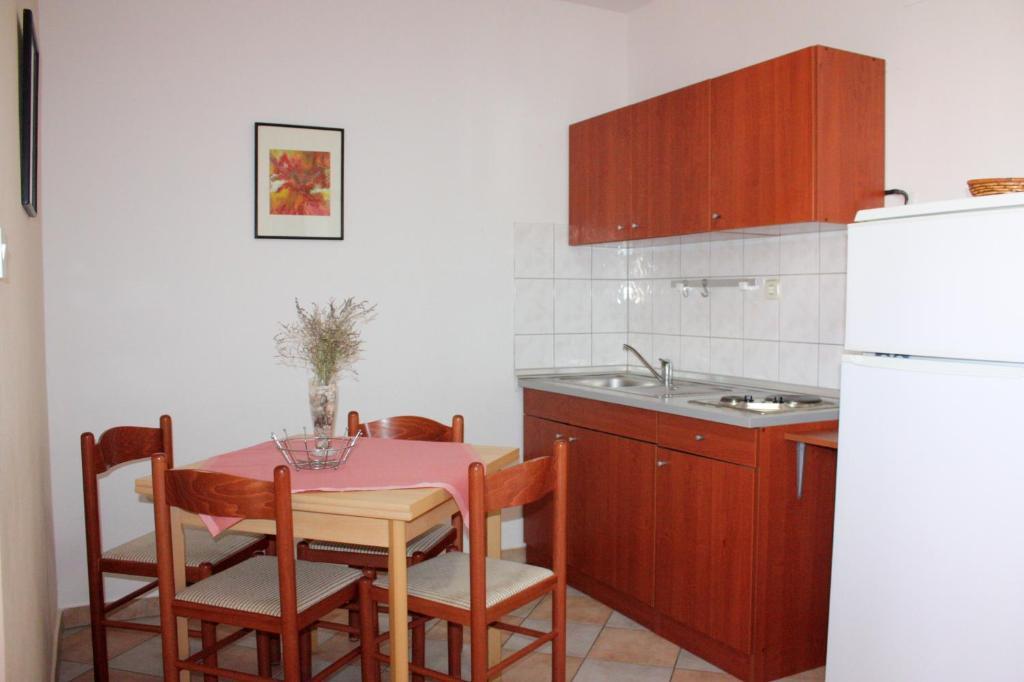 Batkoski Apartments Pag Town Bagian luar foto
